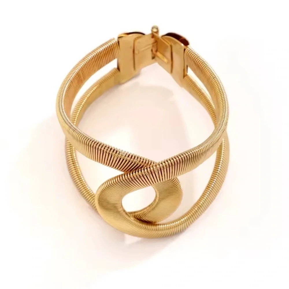 Vintage Gold Twisted Elegant Bracelet